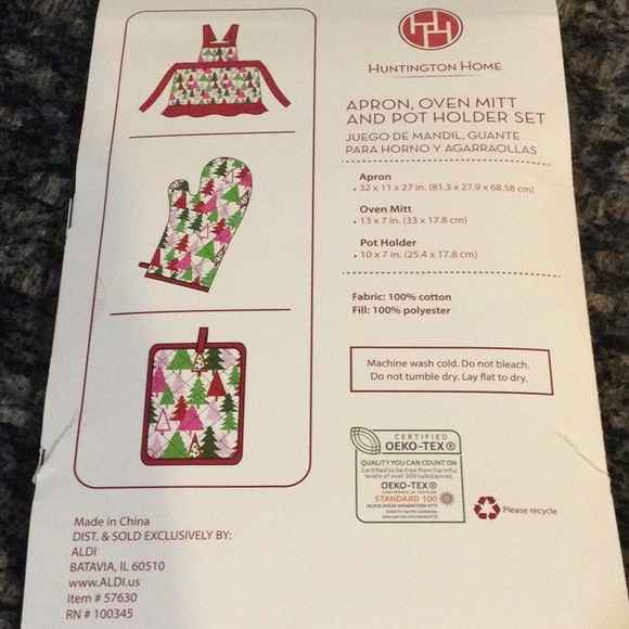 Huntington Home Apron, Oven Mitt, and Potholder Set - Picture 4 of 6